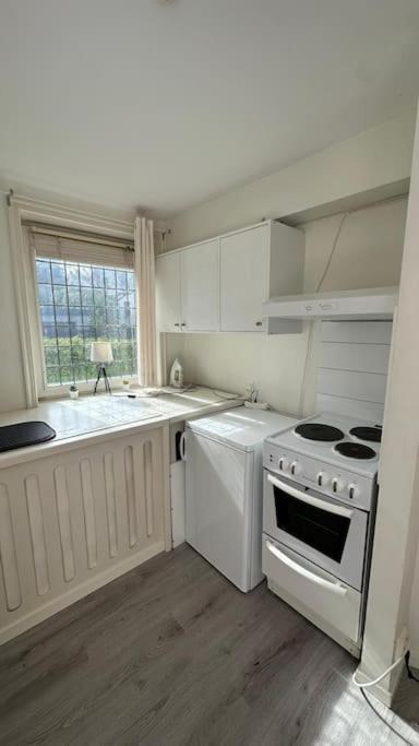 Superhomes 1 Gaest *